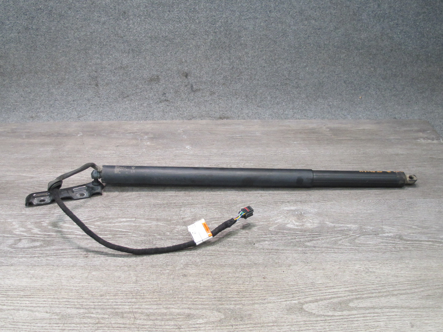 2017-2020 Maserati Levante M161 Rear Trunk Lid Liftgate Shock Strut Set of 2