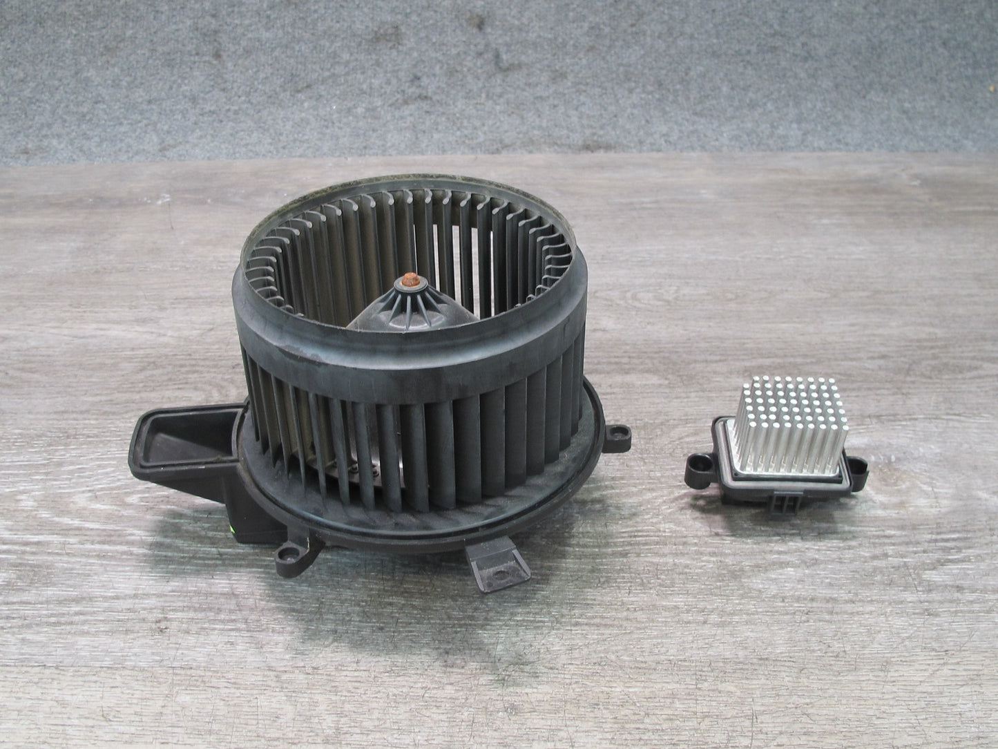 2017-2020 Maserati Levante M161 Hvac A/C Air Heater Blower Motor Fan W/ Resistor