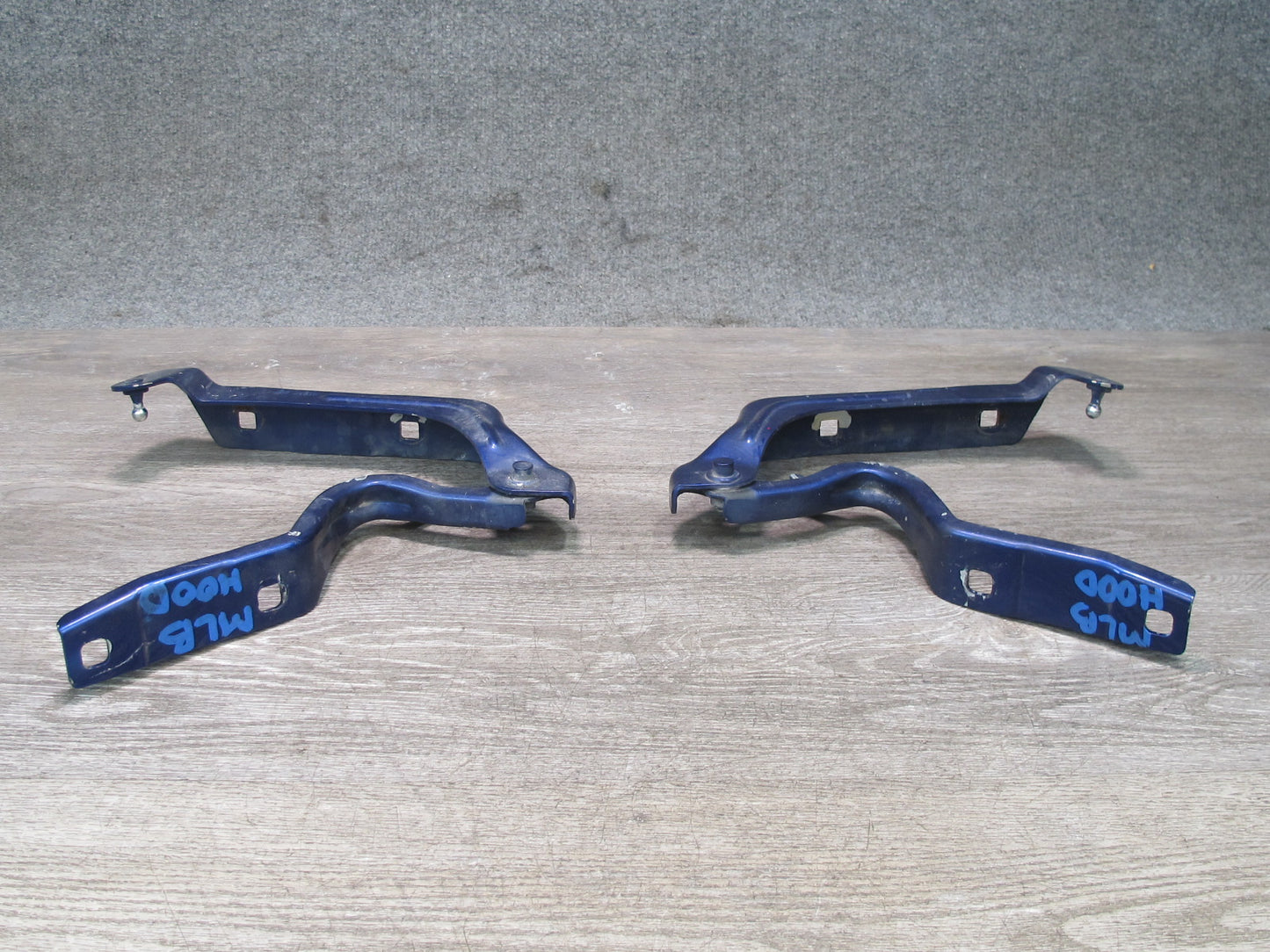 2017-2020 Maserati Levante M161 Front Left & Right Side Hood Hinge Support Set