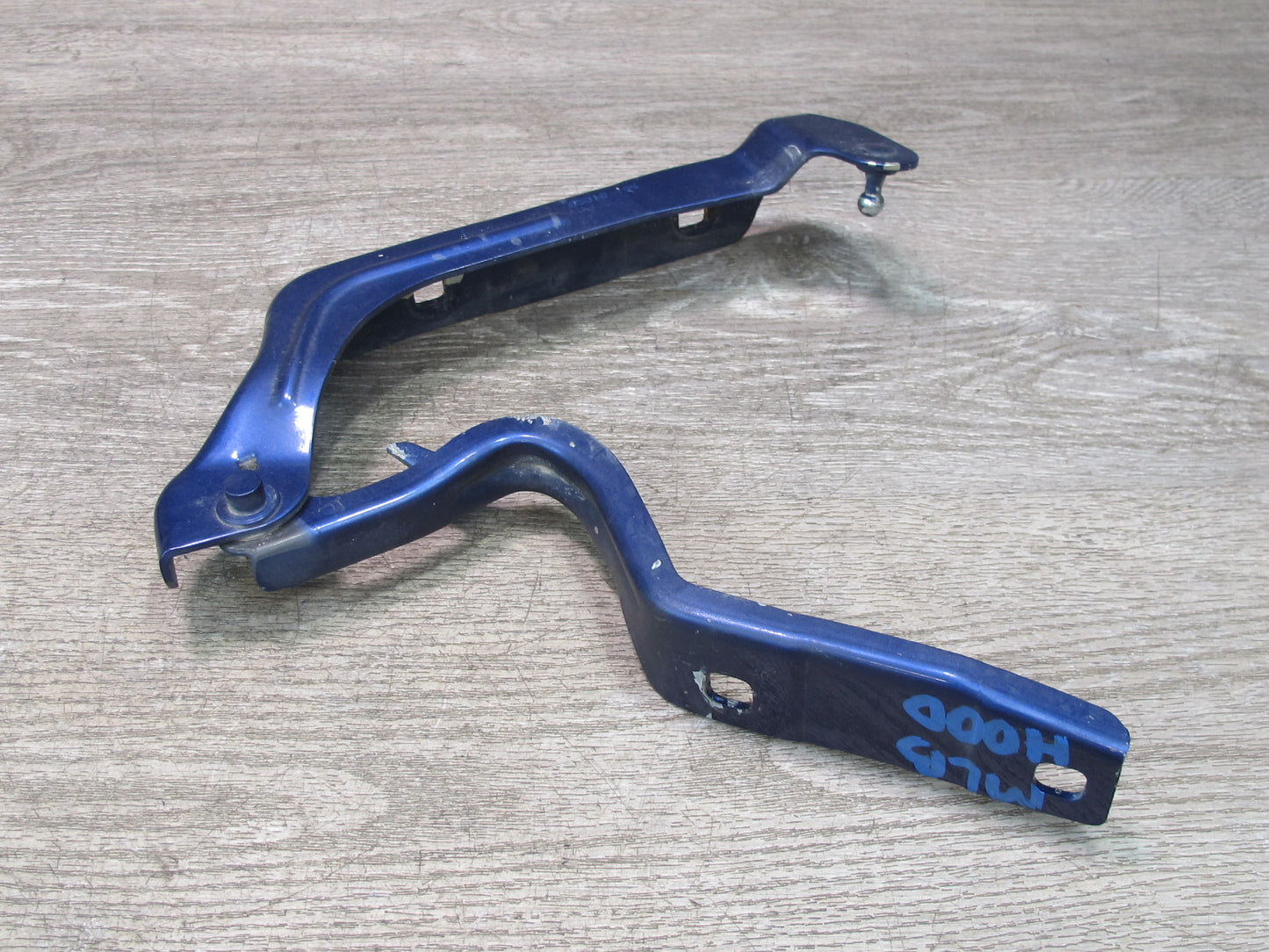 2017-2020 Maserati Levante M161 Front Left & Right Side Hood Hinge Support Set
