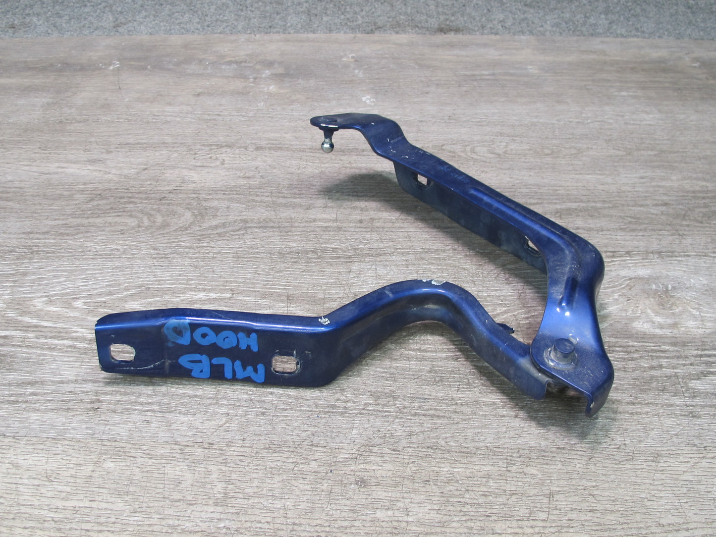 2017-2020 Maserati Levante M161 Front Left & Right Side Hood Hinge Support Set