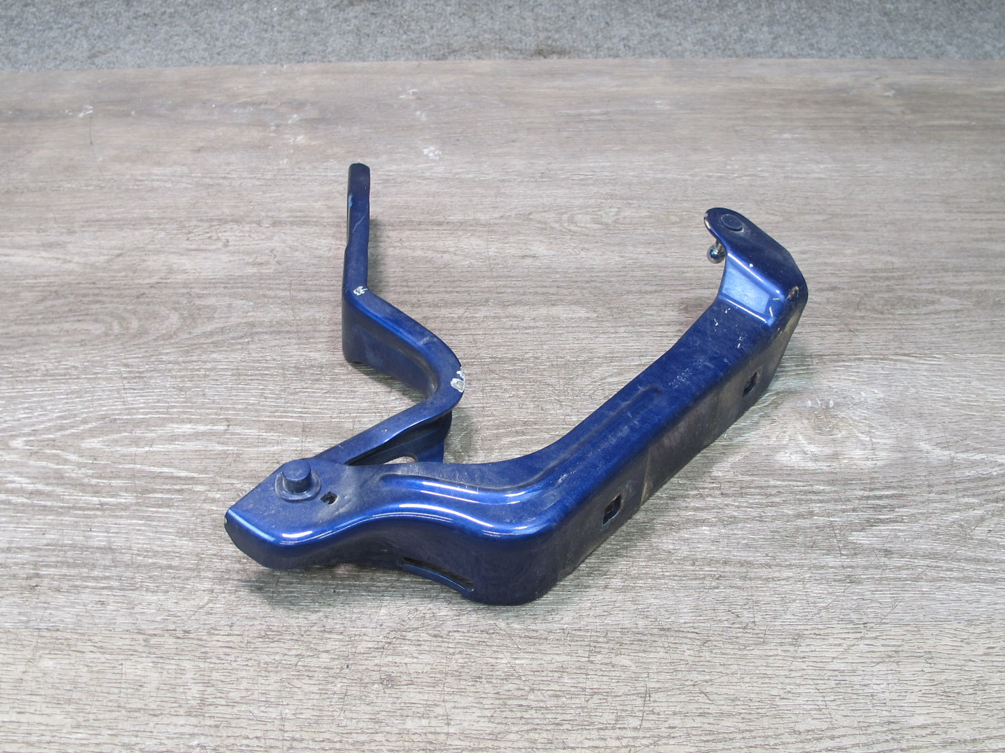 2017-2020 Maserati Levante M161 Front Left & Right Side Hood Hinge Support Set