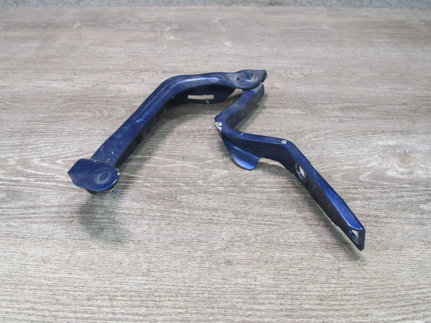 2017-2020 Maserati Levante M161 Front Left & Right Side Hood Hinge Support Set