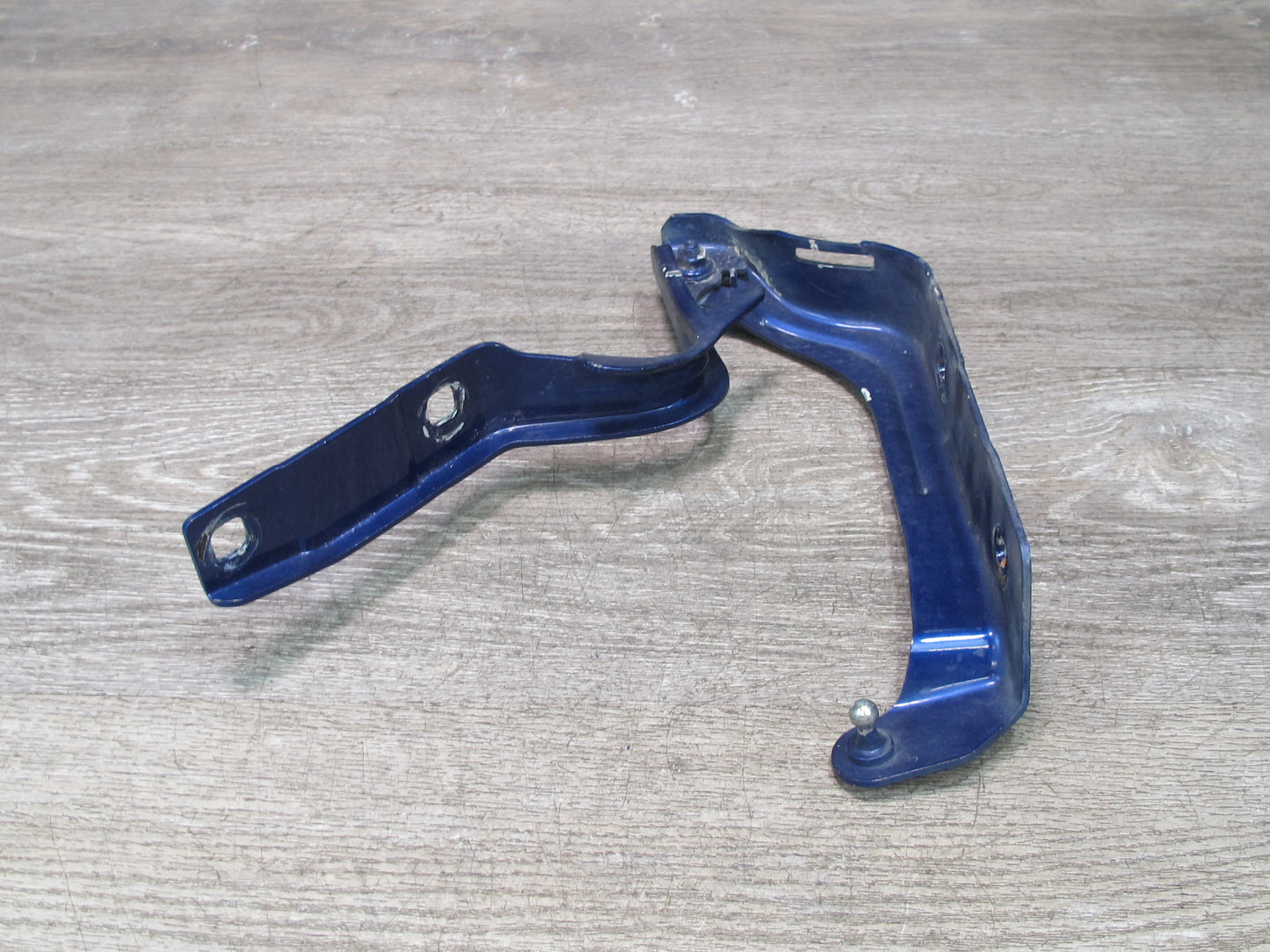 2017-2020 Maserati Levante M161 Front Left & Right Side Hood Hinge Support Set