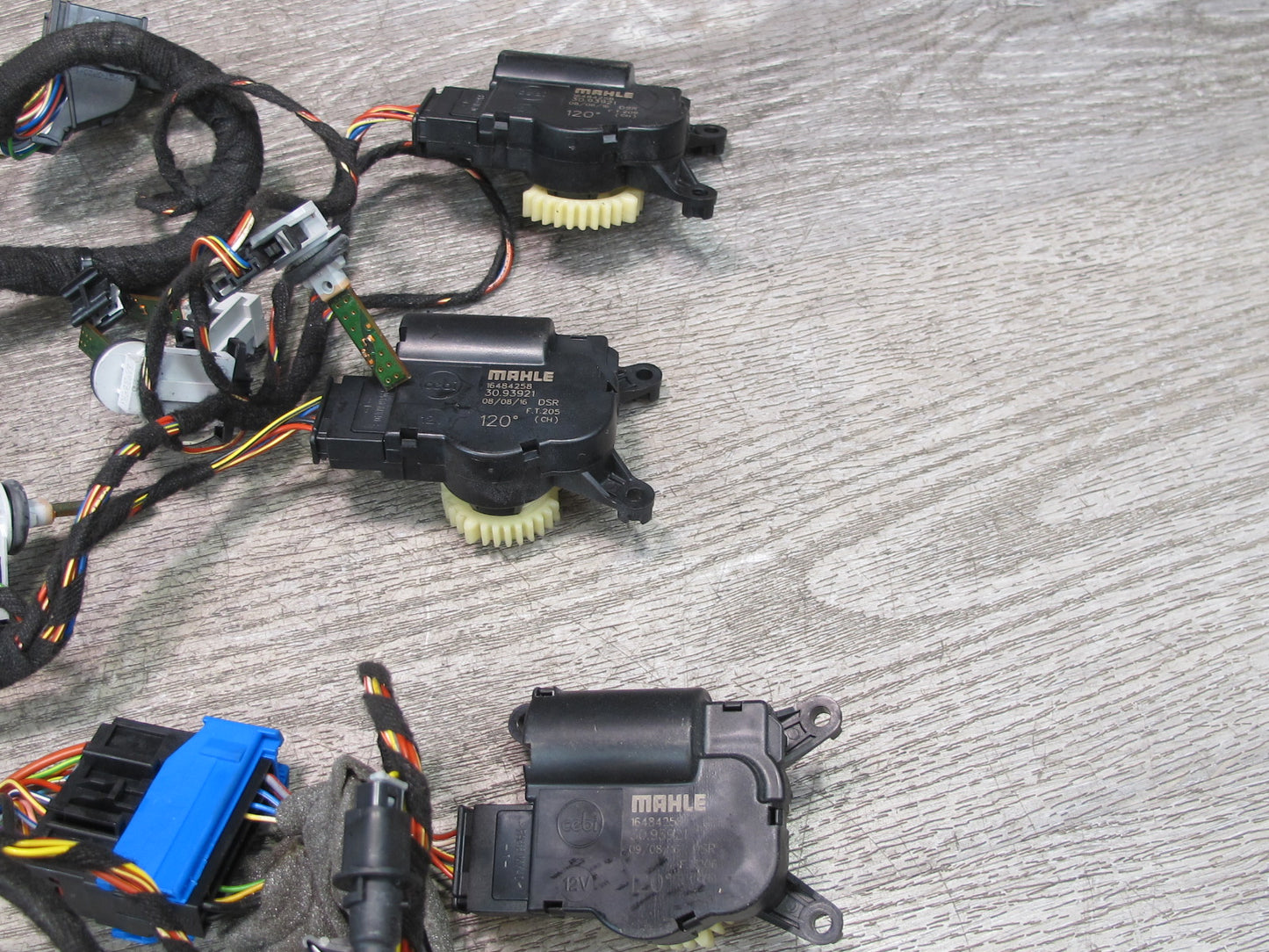 2017-2020 Maserati Levante M161 A/C Blend Heater Flap Door Actuator Motor Set
