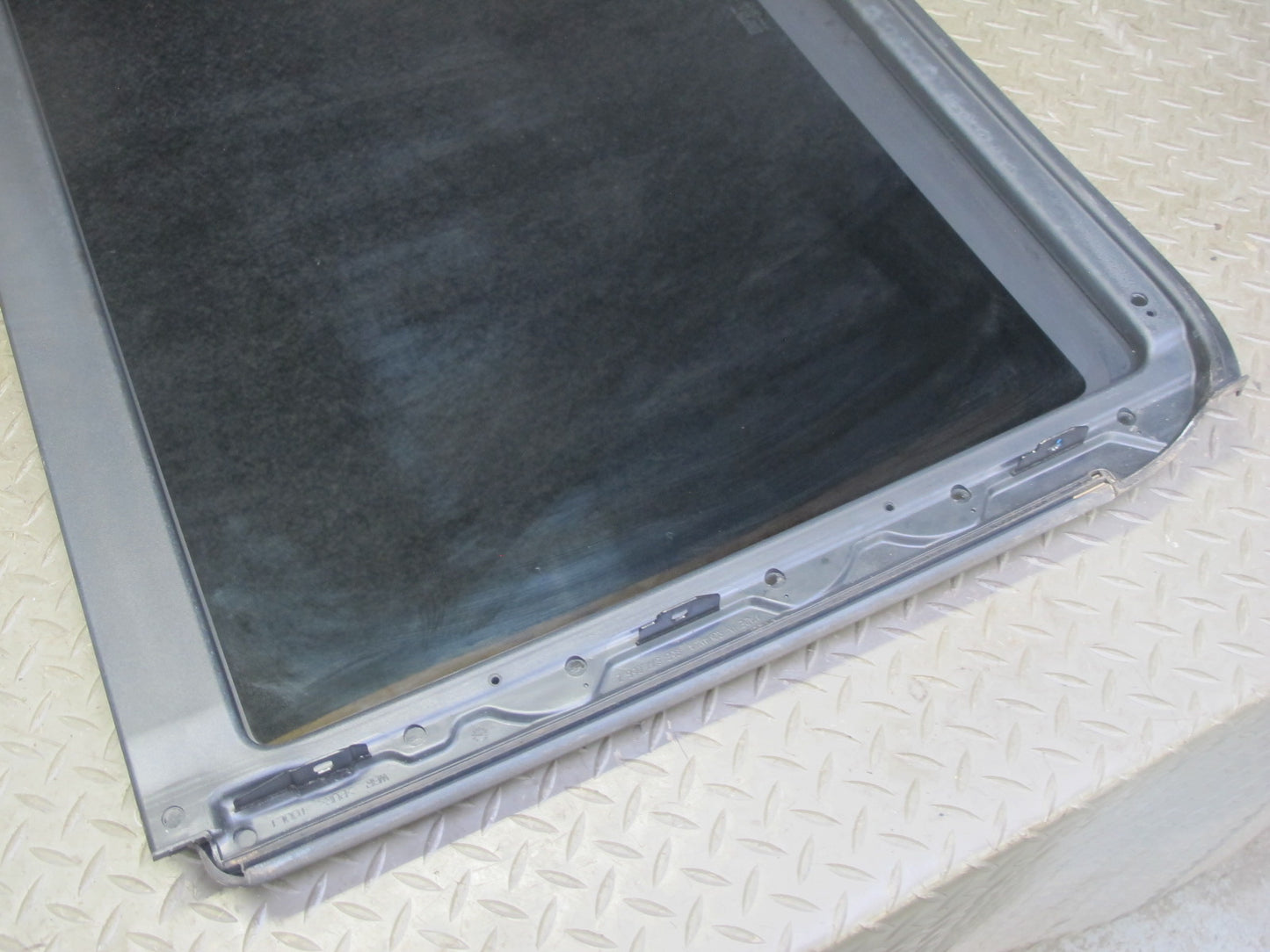 2015-2018 Porsche Macan Rear Panoramic Sunroof Glass Panel