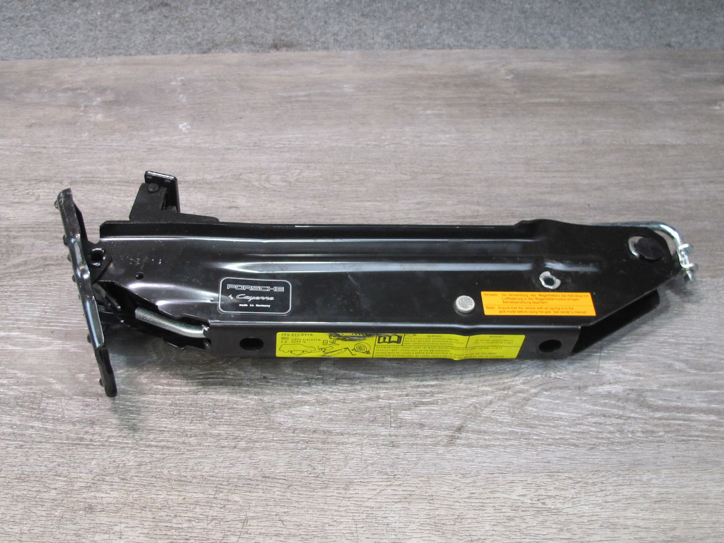 2015-2018 Porsche Macan Spare Tire Air Compressor Lift Jack Wrench Tool KIT Set