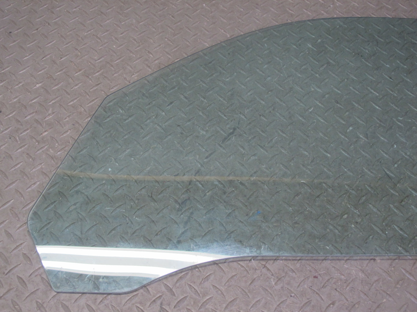 1999-2005 Porsche 911 Carrera 996 Convertible Left Door Glass Window