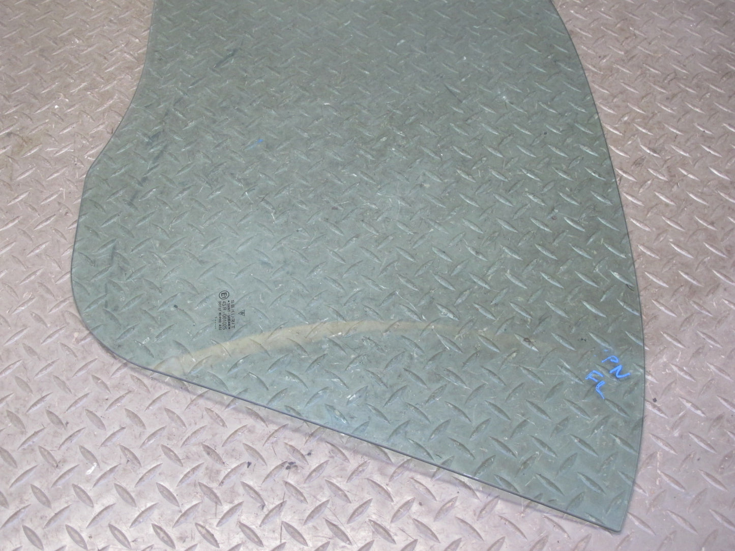 1999-2005 Porsche 911 Carrera 996 Convertible Left Door Glass Window