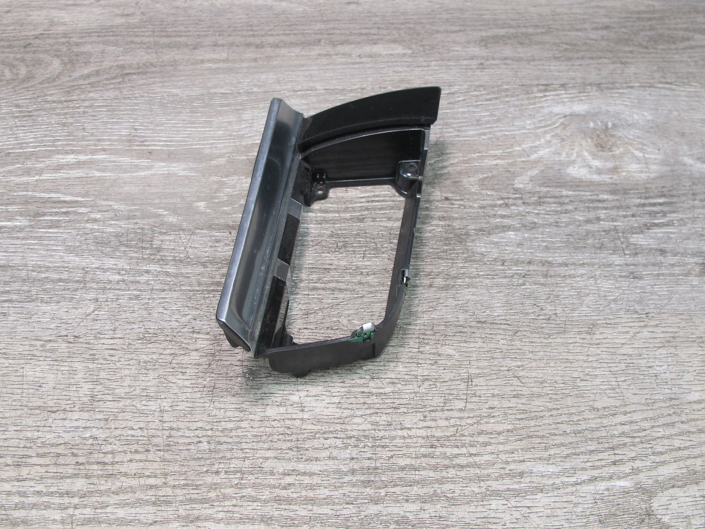 2015-2018 Porsche Macan Dash Front Left Air Vent Grille Trim Bezel Panel