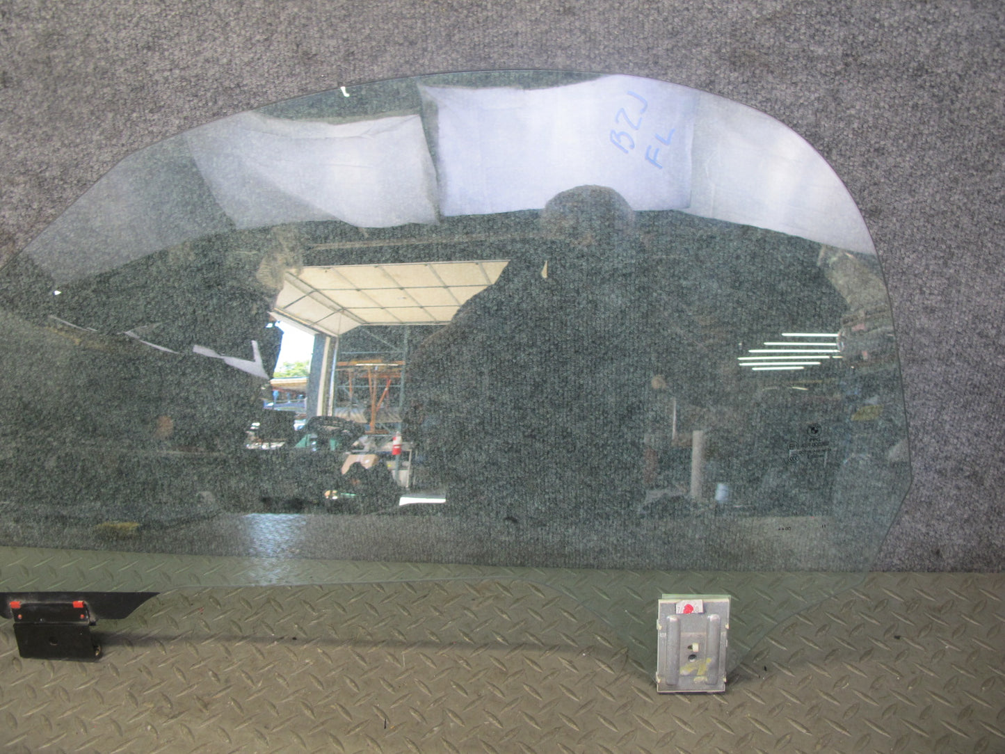 03-08 BMW E85 Z4 Front Left Driver Door Window Glass OEM