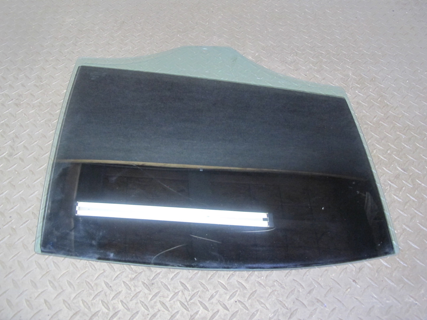 2008-2013 BMW E90 M3 328i 335i Rear Right Door Glass Window