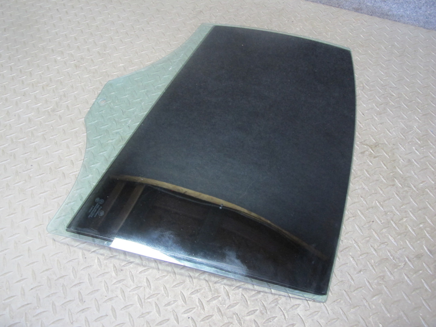 2008-2013 BMW E90 M3 328i 335i Rear Right Door Glass Window