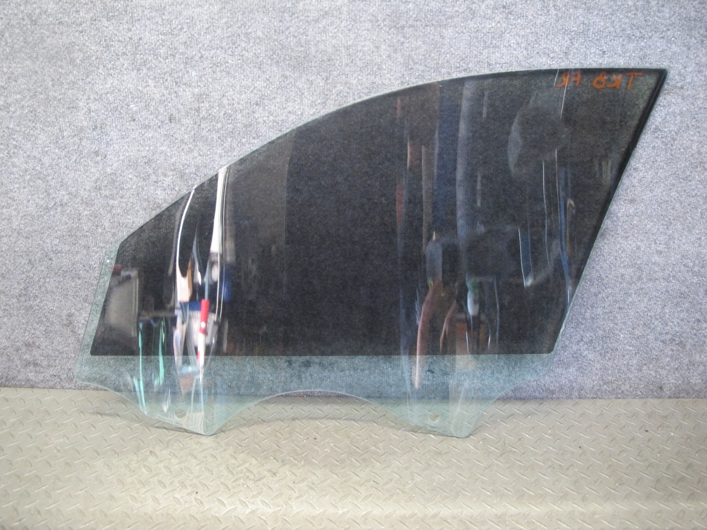 2008-2013 BMW E90 M3 328i 335i Front Right Door Glass Window