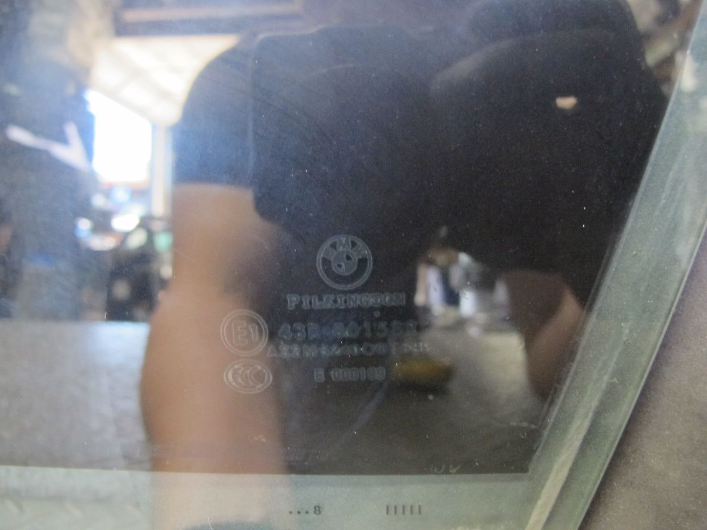 2008-2011 BMW E90 M3 328i 335i Front Left Door Glass Window