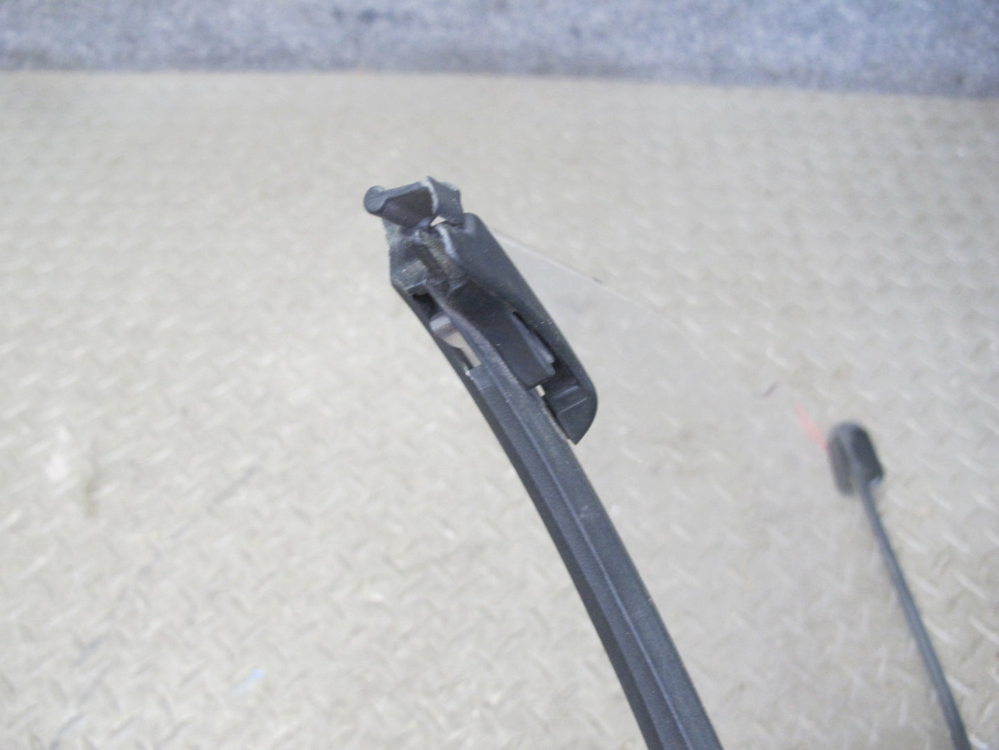 1997-2004 Porsche Boxster 986 Rear Center Wind Screen Wind Deflector Glass Panel