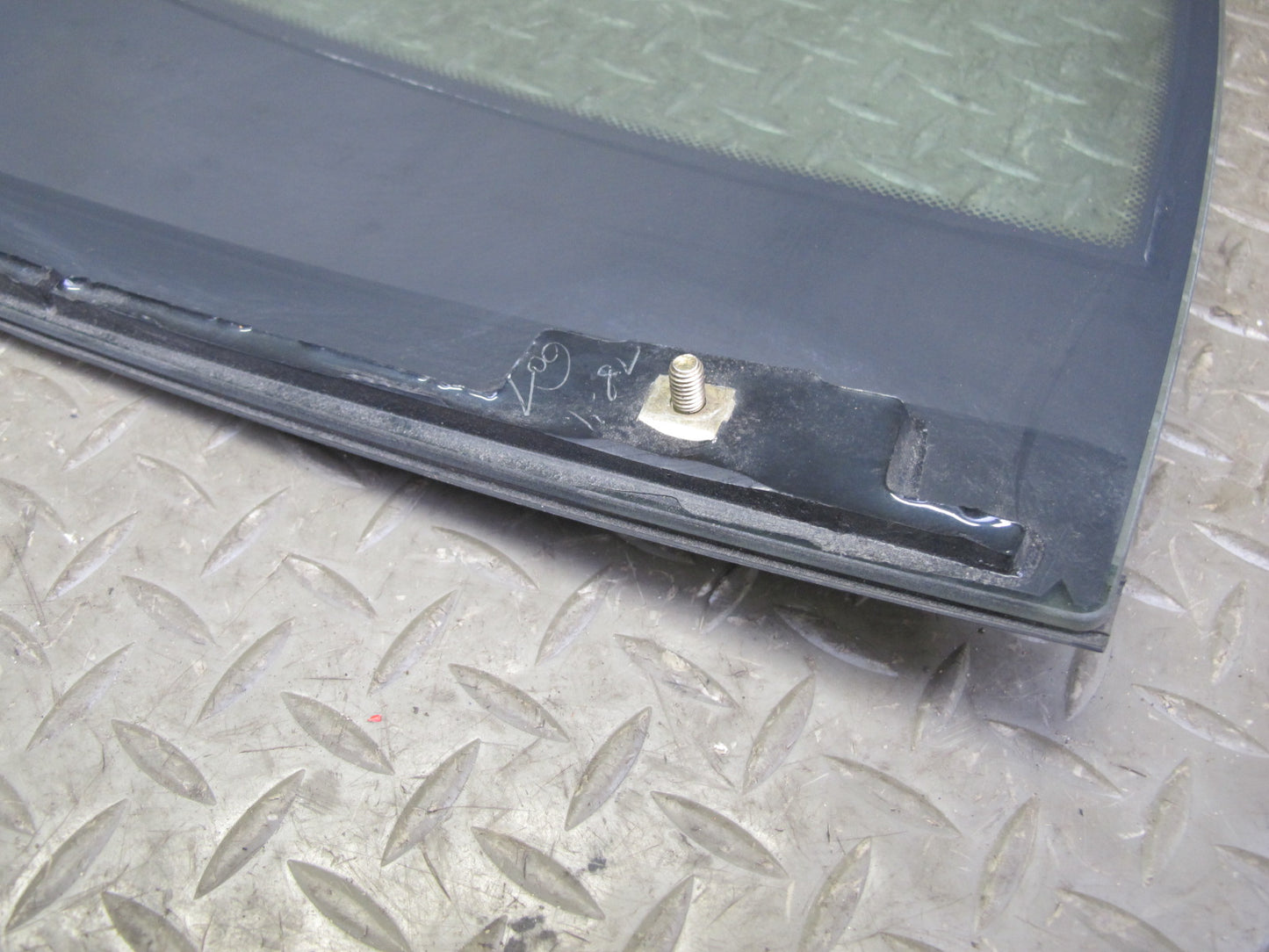 01-06 BMW E46 330Ci 3-SERIES Coupe Rear Left Quarter Glass Window w Seal OEM