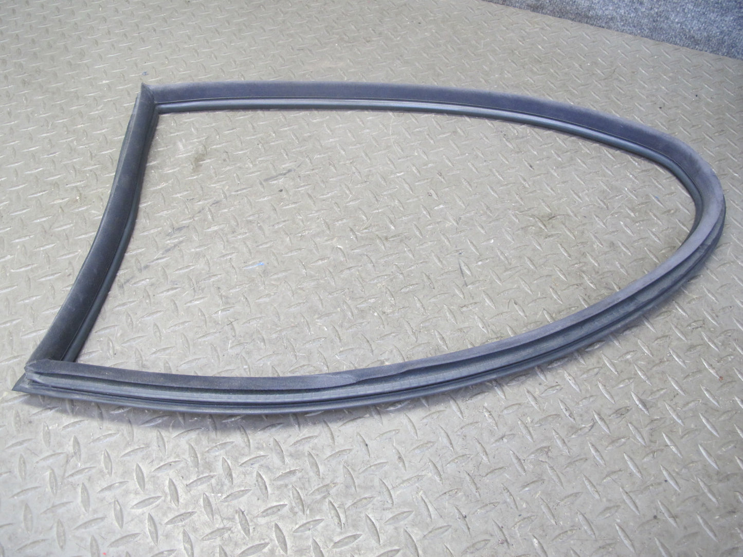 01-06 BMW E46 330Ci 3-SERIES Coupe Rear Left Quarter Glass Window w Seal OEM