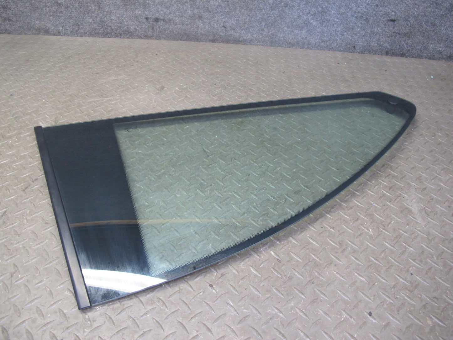 01-06 BMW E46 330Ci 3-SERIES Coupe Rear Right Quarter Glass Window w Seal OEM
