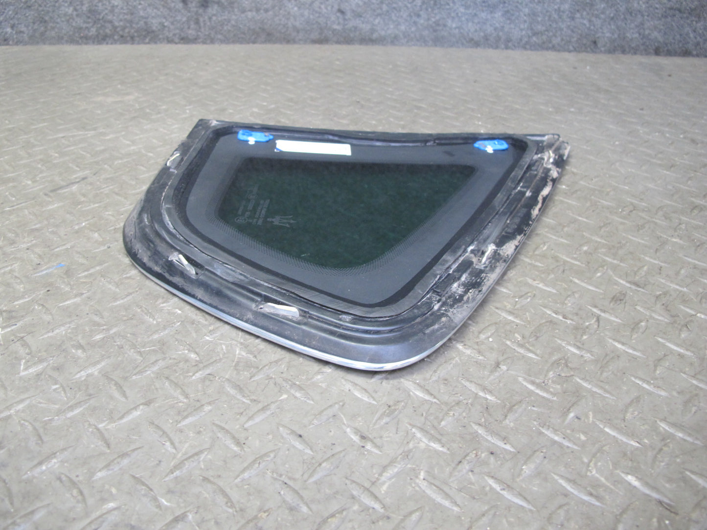 2017-2020 Maserati Levante M161 Rear Right Side Quarter Corner Glass Window