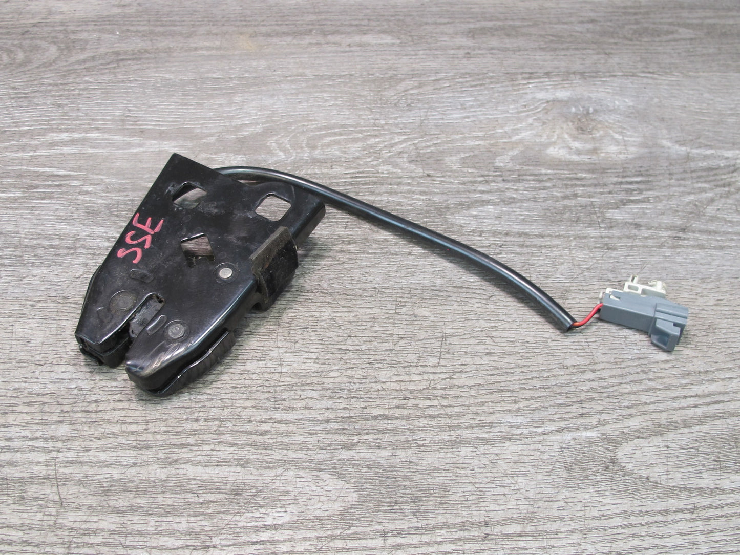 07-10 Saturn SKY Pontiac Solstice Rear Trunk Lid Lock Latch Actuator OEM