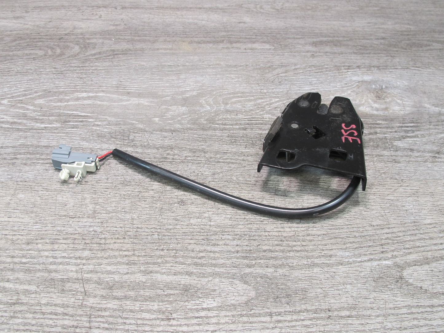 07-10 Saturn SKY Pontiac Solstice Rear Trunk Lid Lock Latch Actuator OEM