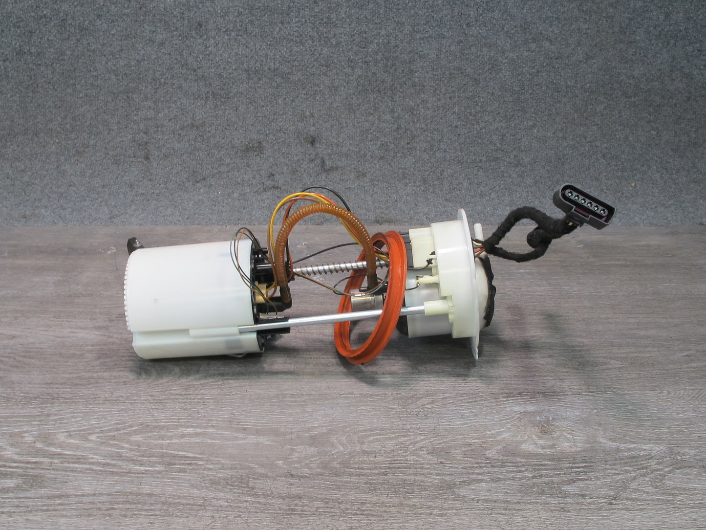 2015-2018 Porsche Macan Fuel Pump Level Sensor Assembly