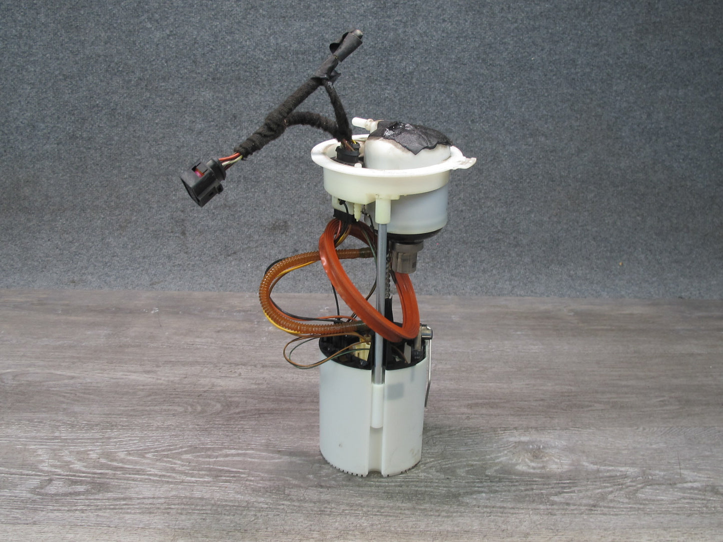 2015-2018 Porsche Macan Fuel Pump Level Sensor Assembly