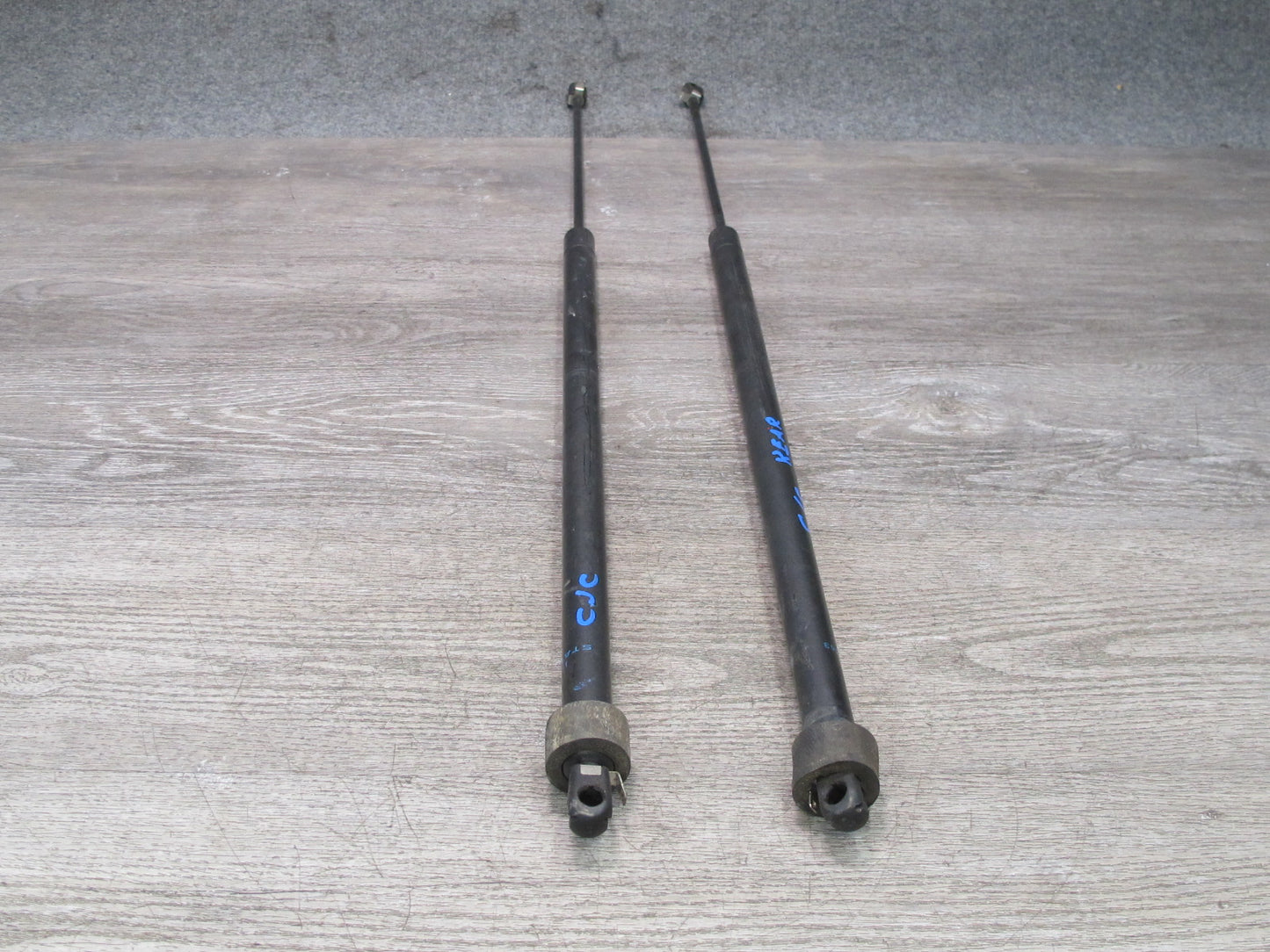90-96 Chevrolet Corvette C4 Rear Trunk Hatch Strut Support 10222775 OEM