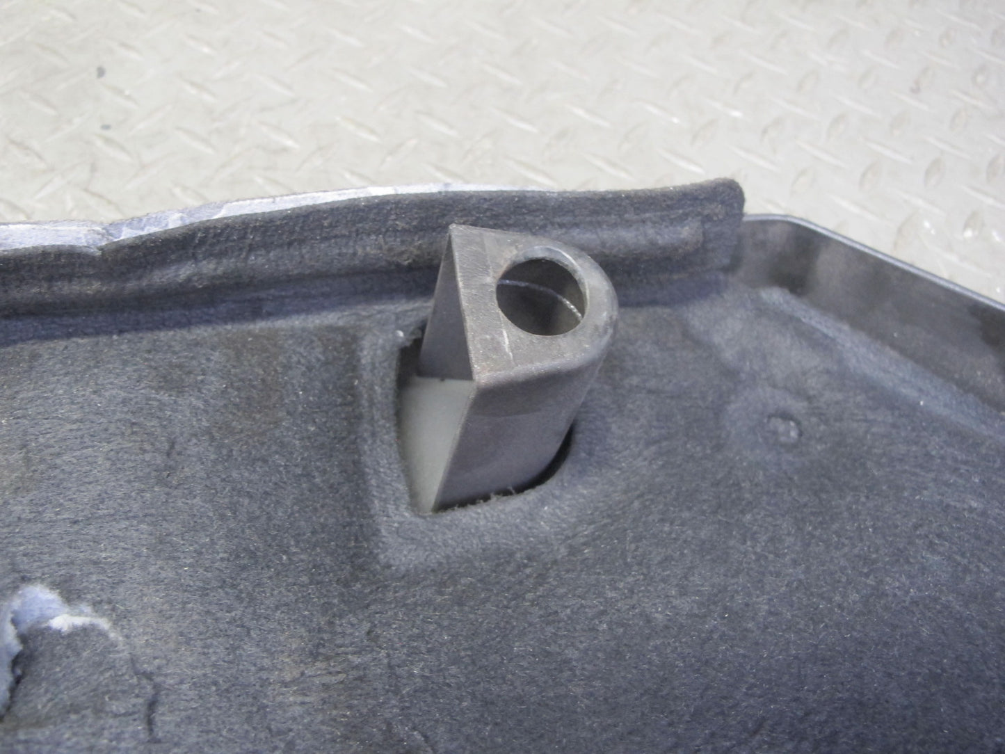 2010-2014 BMW E71 X6M Engine Upper TOP Sound Insulation Trim Panel 7589646