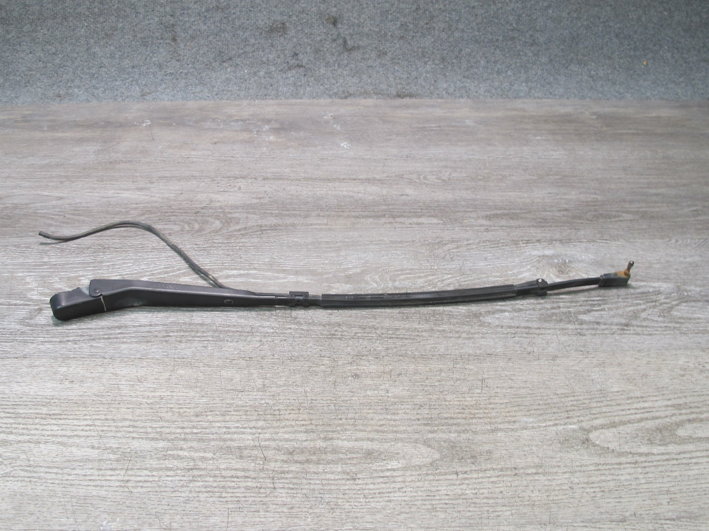 84-94 Chevrolet Corvette C4 Set of 2 Front Left & Right Windshield Wiper Arm OEM