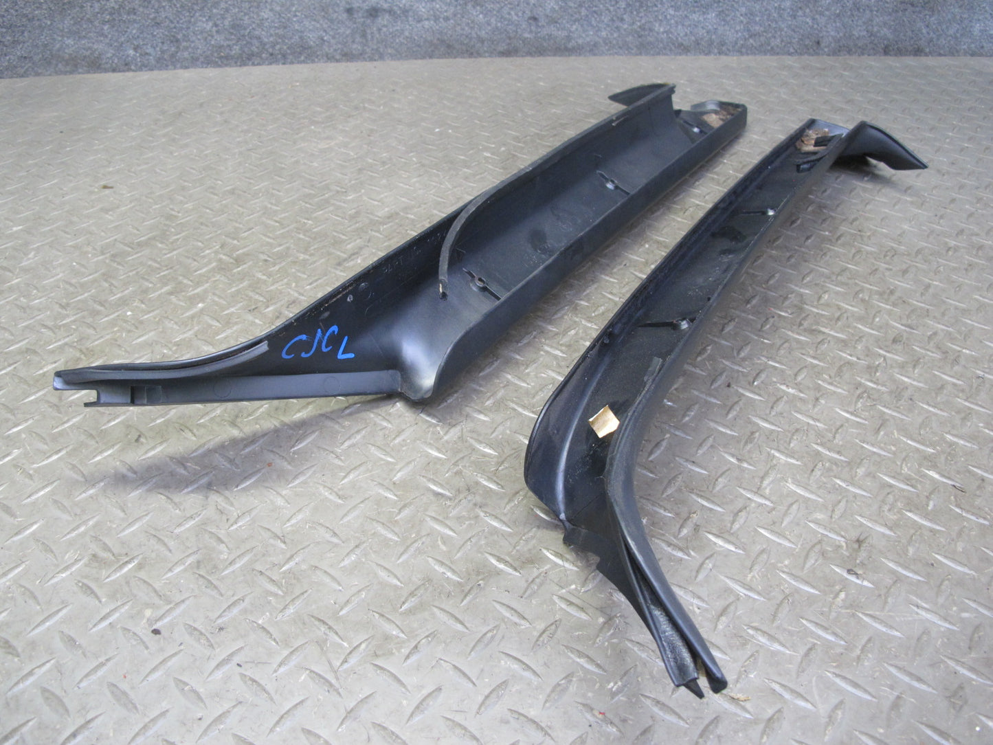 90-96 Chevrolet Corvette C4 Front Interior A Pillar Trim Cover Panel Set OEM
