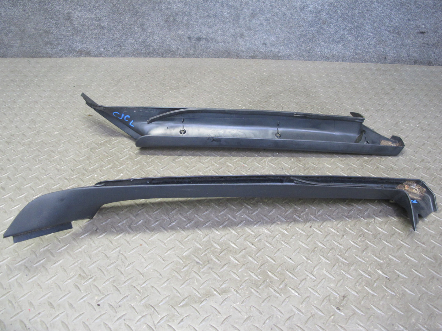 90-96 Chevrolet Corvette C4 Front Interior A Pillar Trim Cover Panel Set OEM