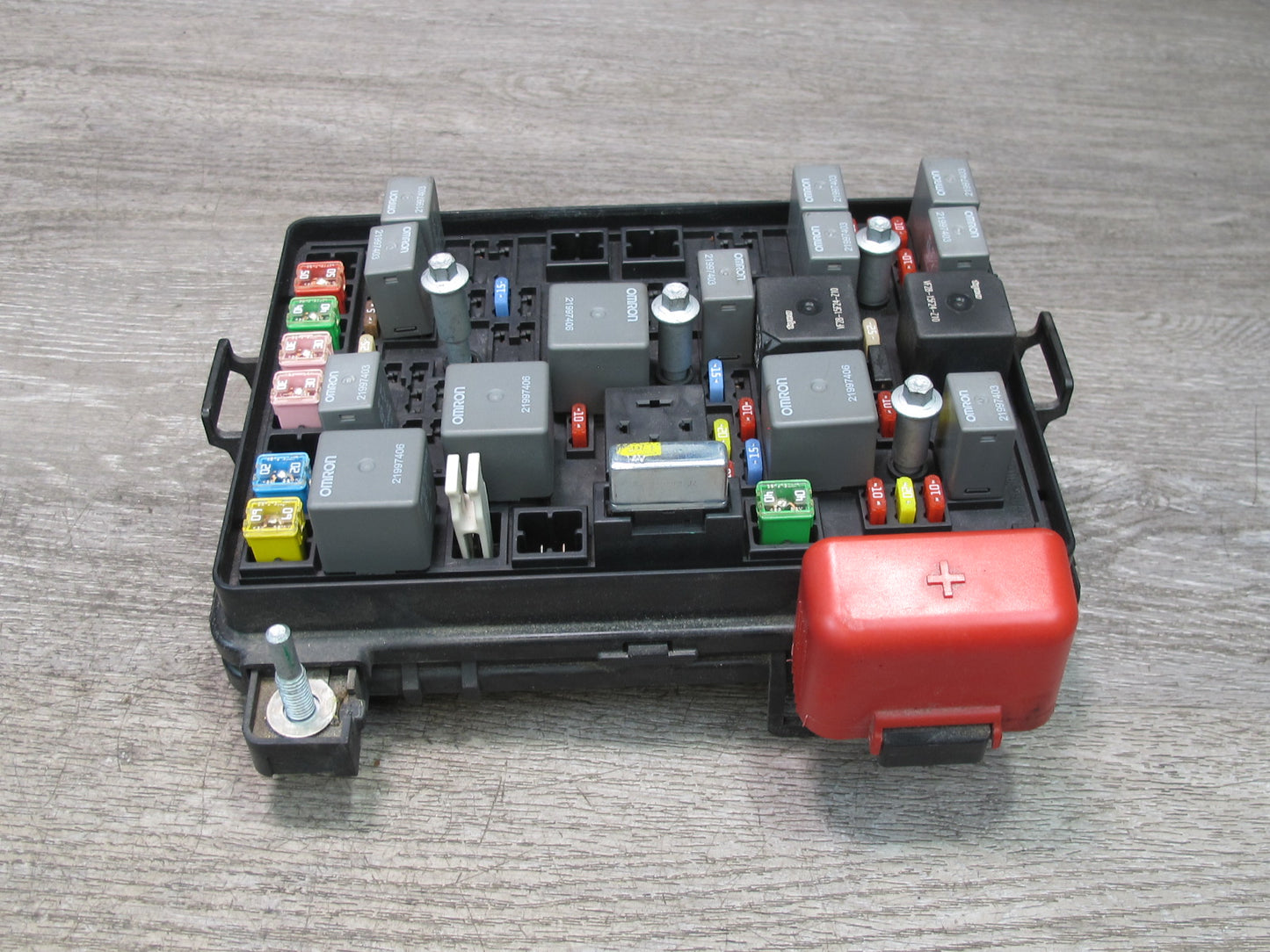 2008 Saturn SKY Redline 2.0L Under Hood Engine Fuse Relay Box 25826620 OEM