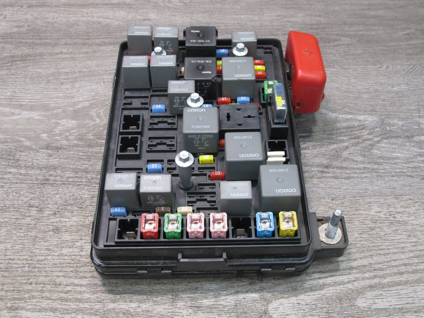 2008 Saturn SKY Redline 2.0L Under Hood Engine Fuse Relay Box 25826620 OEM
