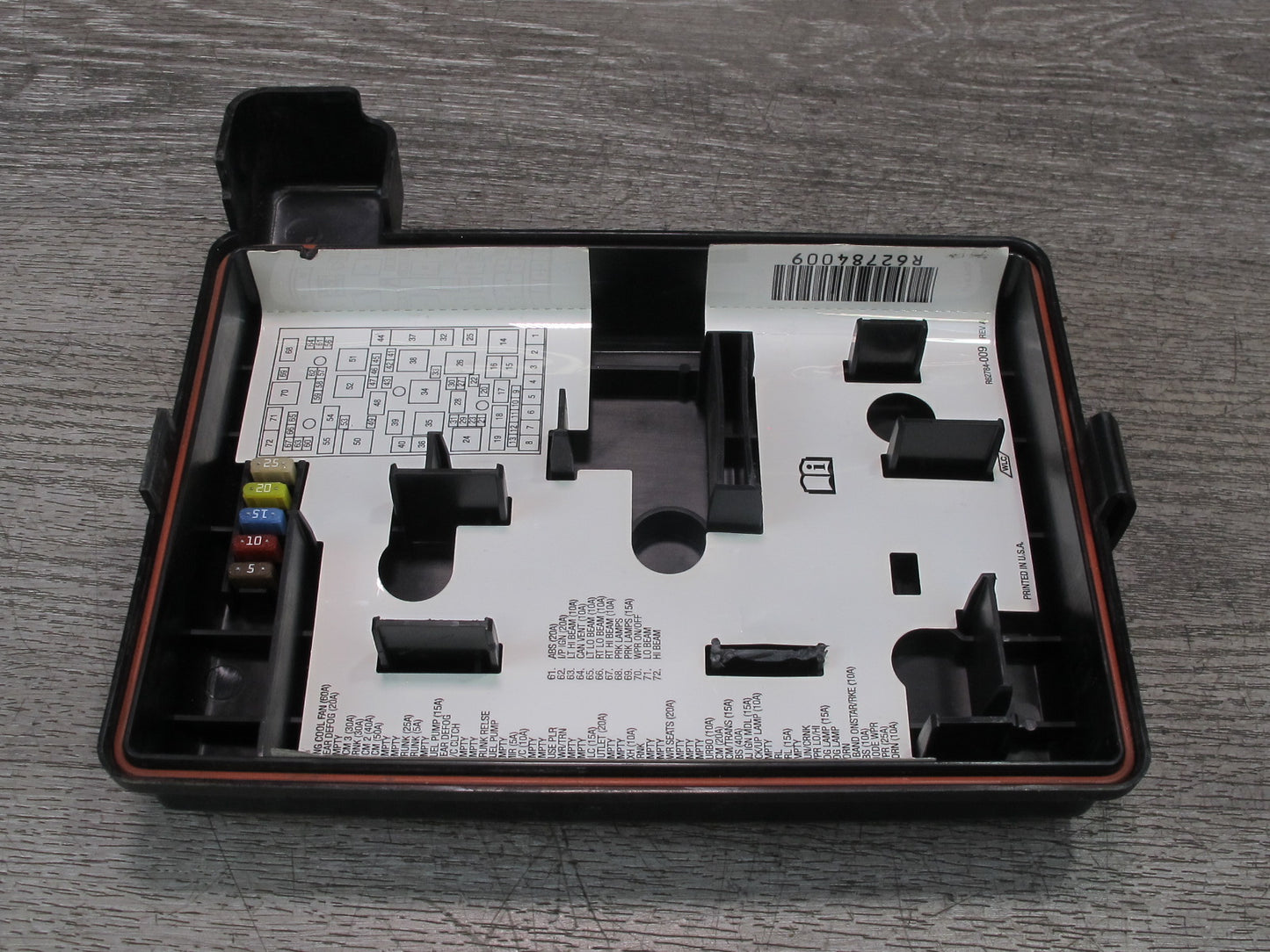 2008 Saturn SKY Redline 2.0L Under Hood Engine Fuse Relay Box 25826620 OEM