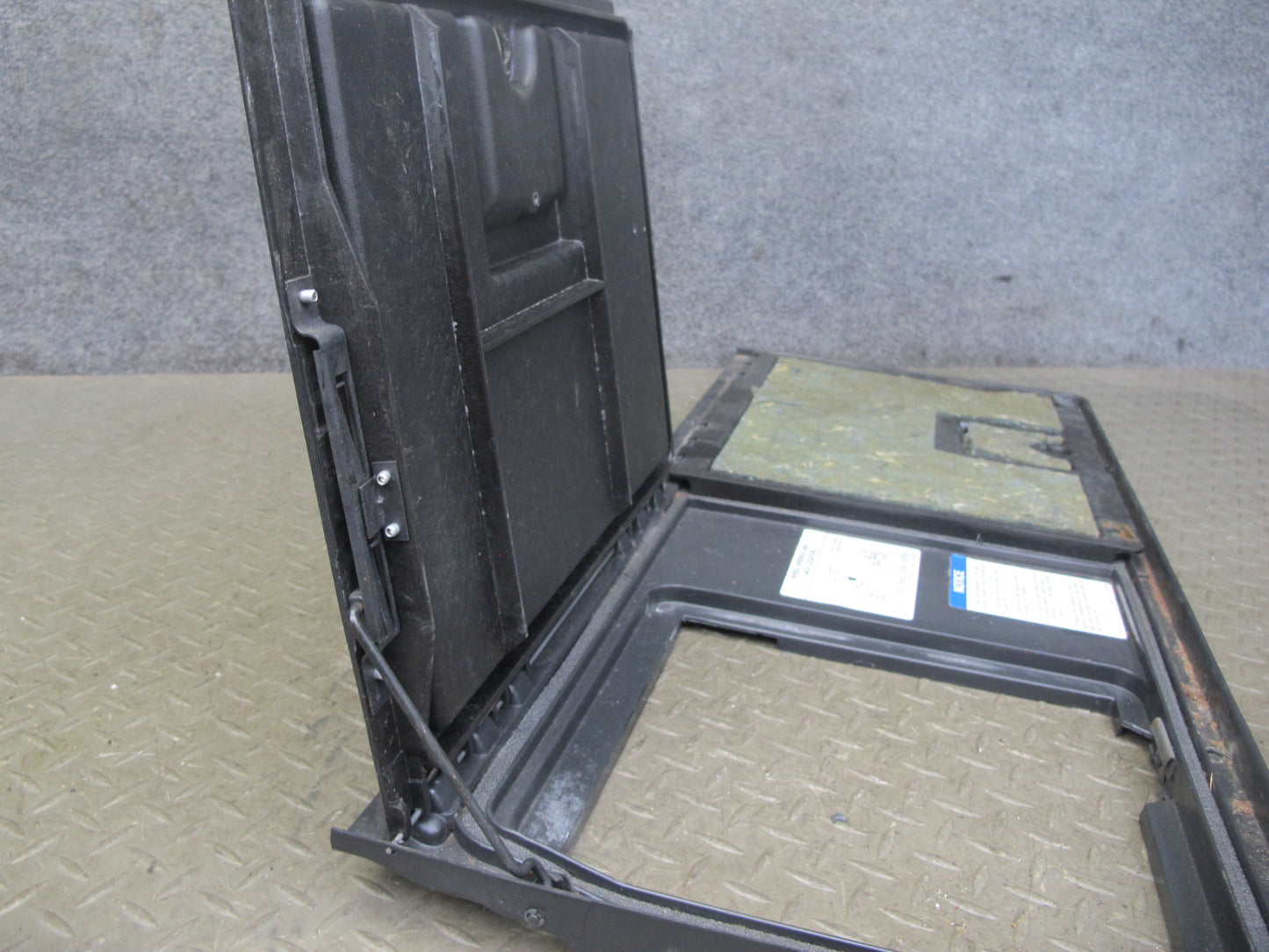 1993 Chevrolet Corvette C4 Coupe Trunk Storage Compartment Tray Door Lid Box Set