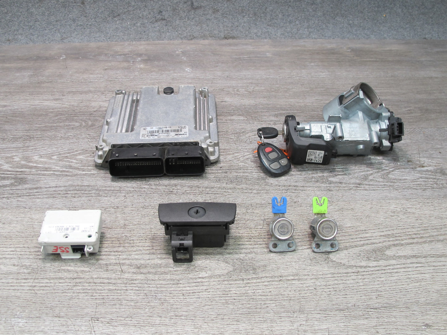 2008 Saturn SKY 2.0L M/T Turbo Engine ECU Theft Module Ignition Lock KEY Set OEM