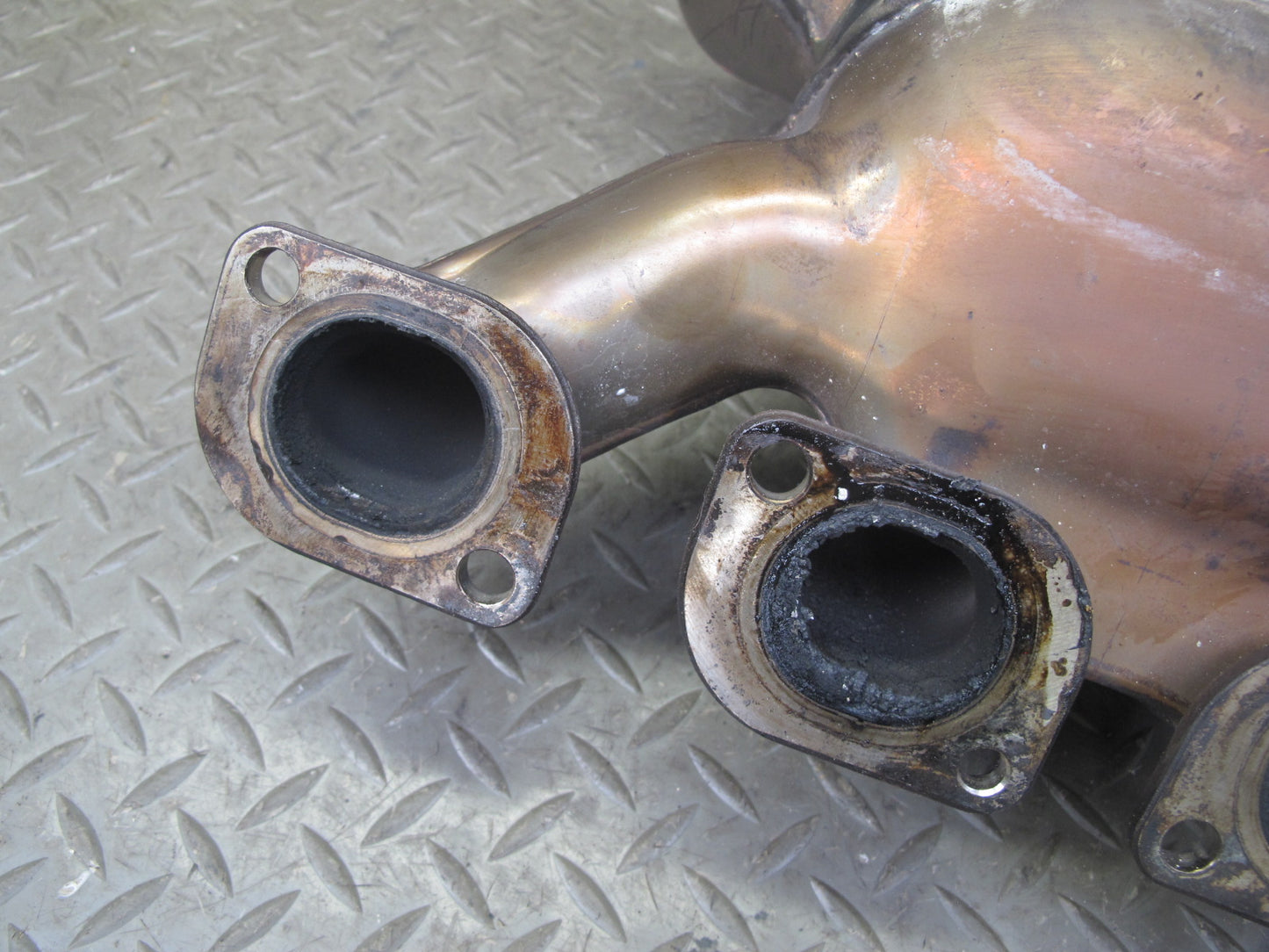 2010-2014 BMW E71 X6M S63 Engine Exhaust Manifold Header 7589089