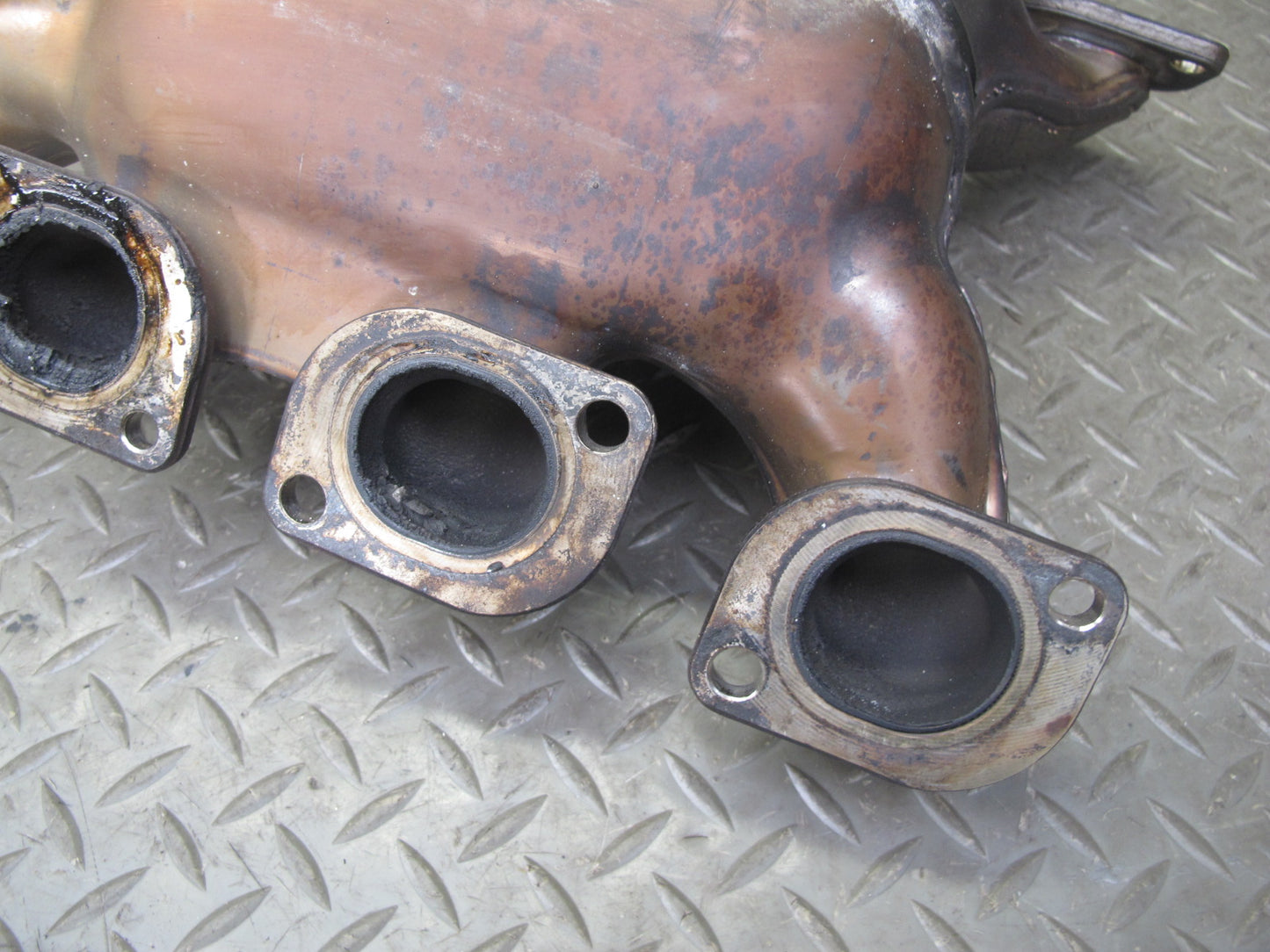 2010-2014 BMW E71 X6M S63 Engine Exhaust Manifold Header 7589089