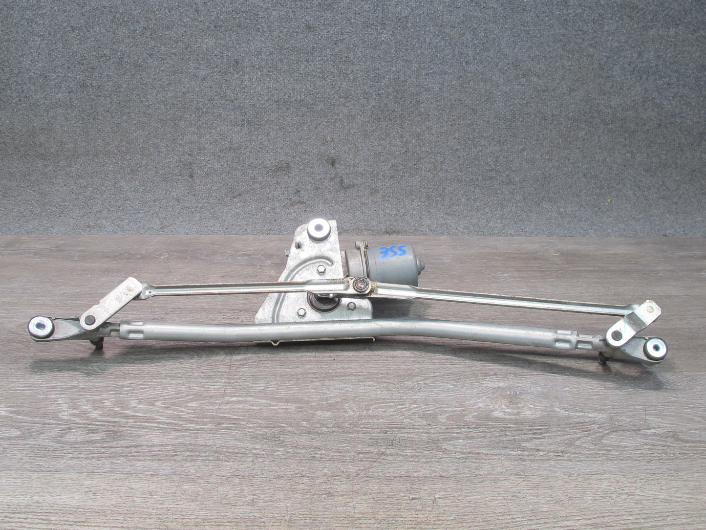 07-10 Saturn SKY Solstice Windshield Wiper Transmission Linkage w Motor OEM