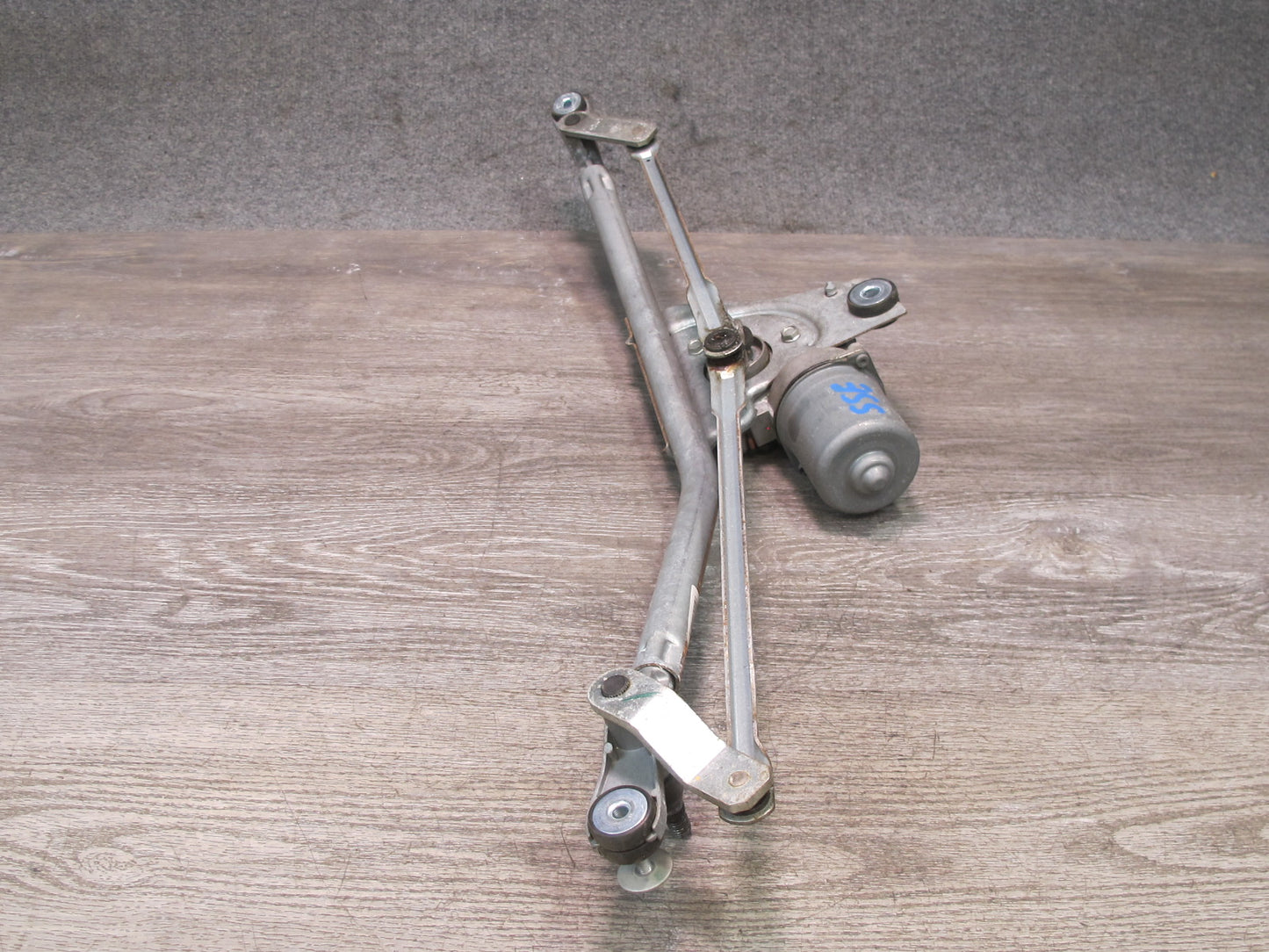 07-10 Saturn SKY Solstice Windshield Wiper Transmission Linkage w Motor OEM