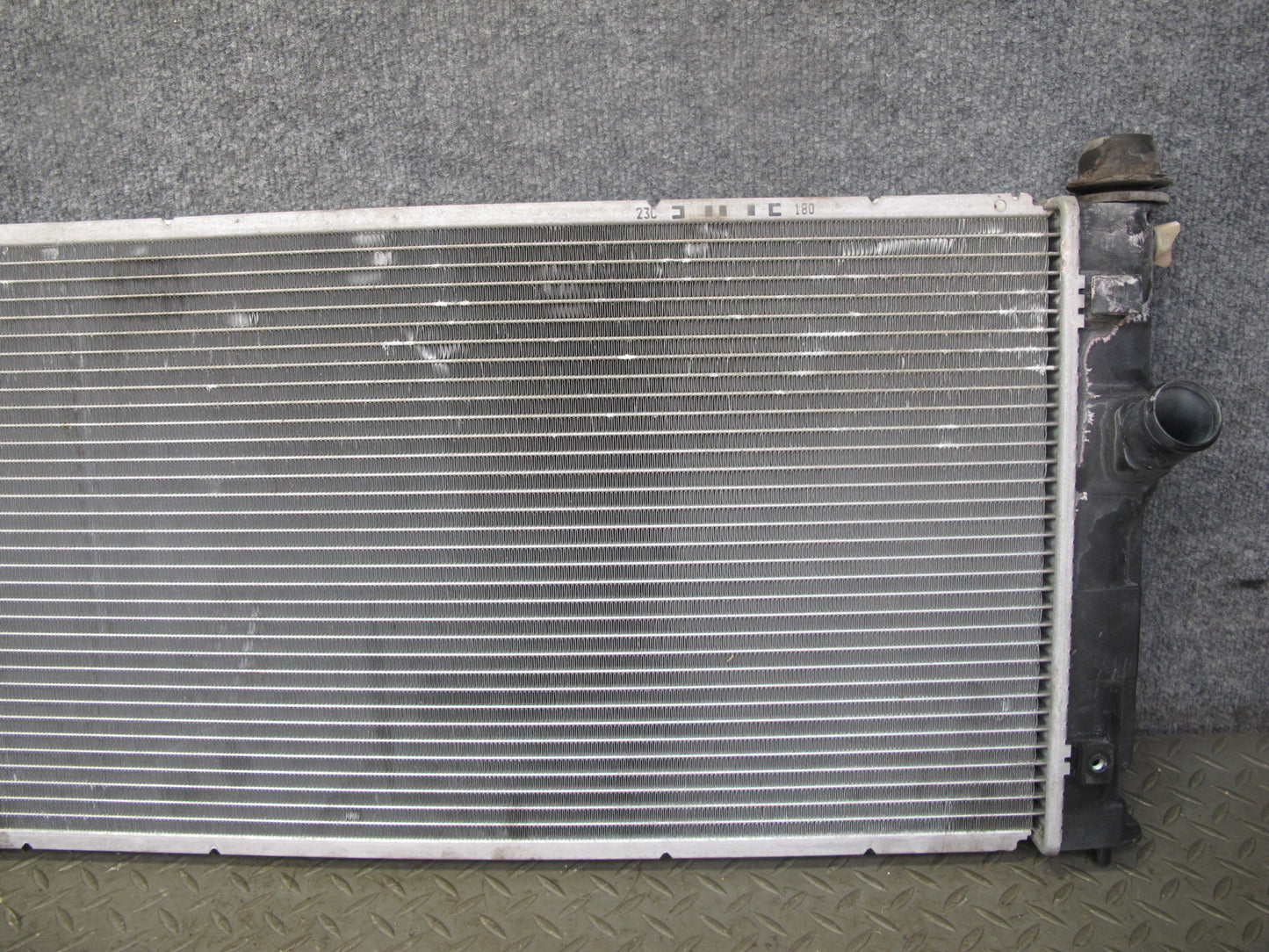 00-05 Toyota MR2 Spyder ZZW30L Engine Cooling Radiator 422132-1802 OEM