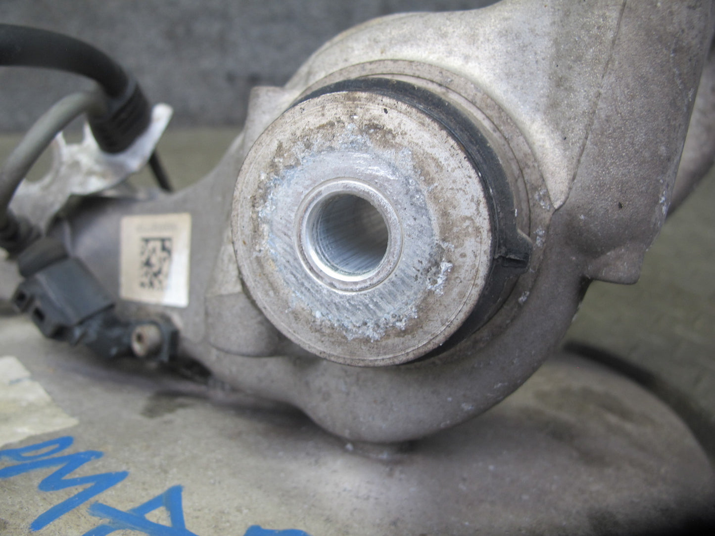 2015-2025 Porsche Macan AWD Rear Left Spindle Knuckle Wheel Hub Bearing
