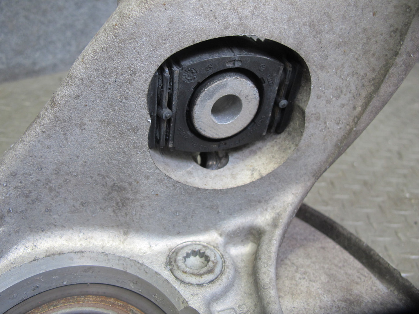 2015-2025 Porsche Macan AWD Rear Left Spindle Knuckle Wheel Hub Bearing