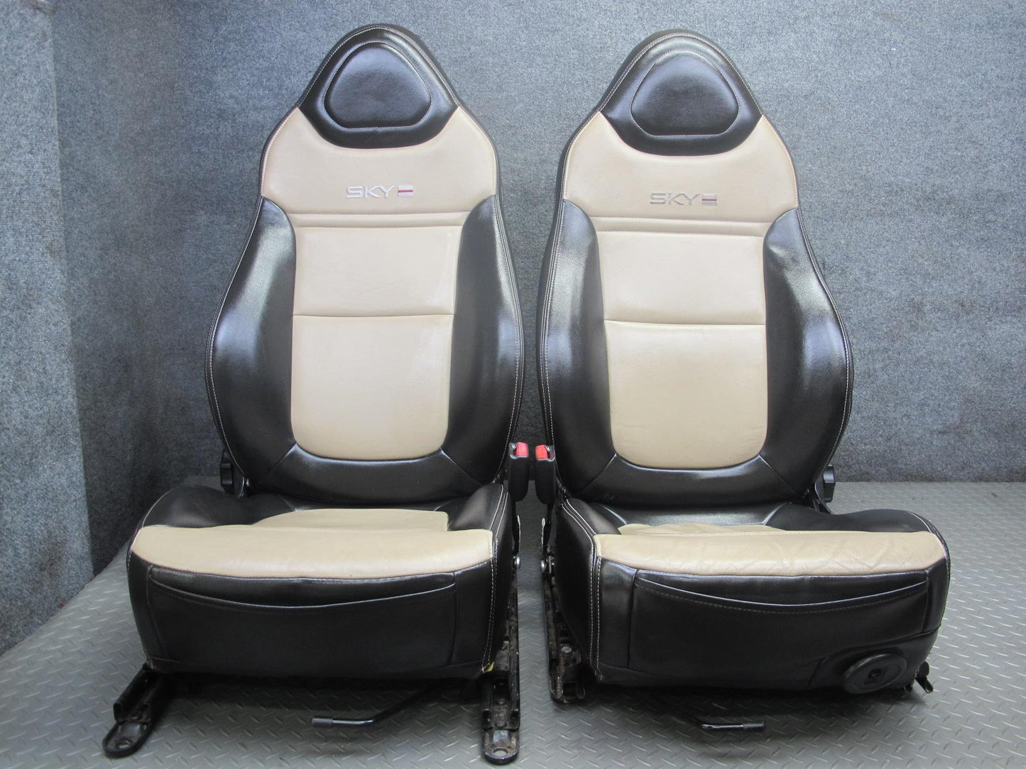 07-10 Saturn SKY Redline Set of 2 Front Left & Right Leather Seat Black TAN OEM