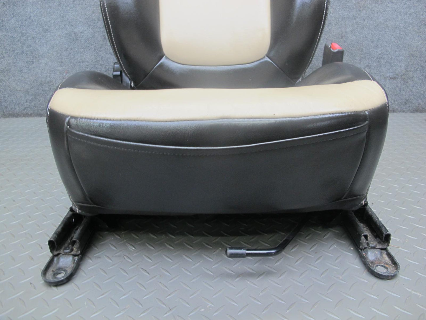 07-10 Saturn SKY Redline Set of 2 Front Left & Right Leather Seat Black TAN OEM