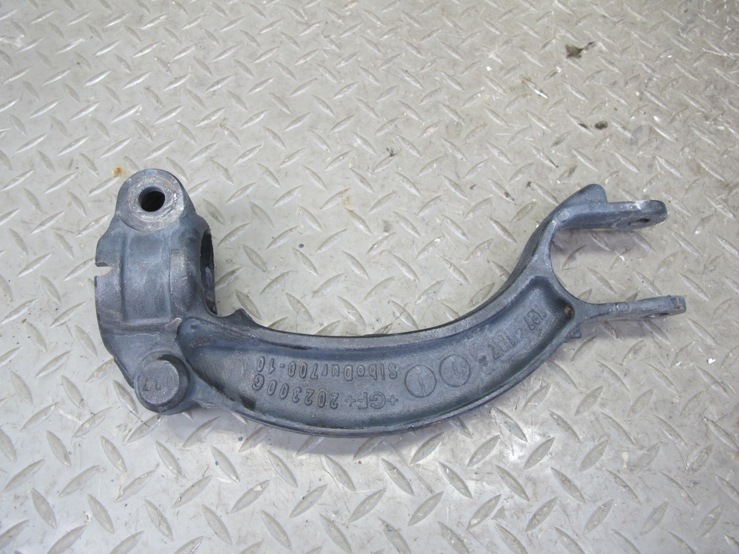 2015-2018 Porsche Macan Front Left Lower Control Arm Fork Set of 2