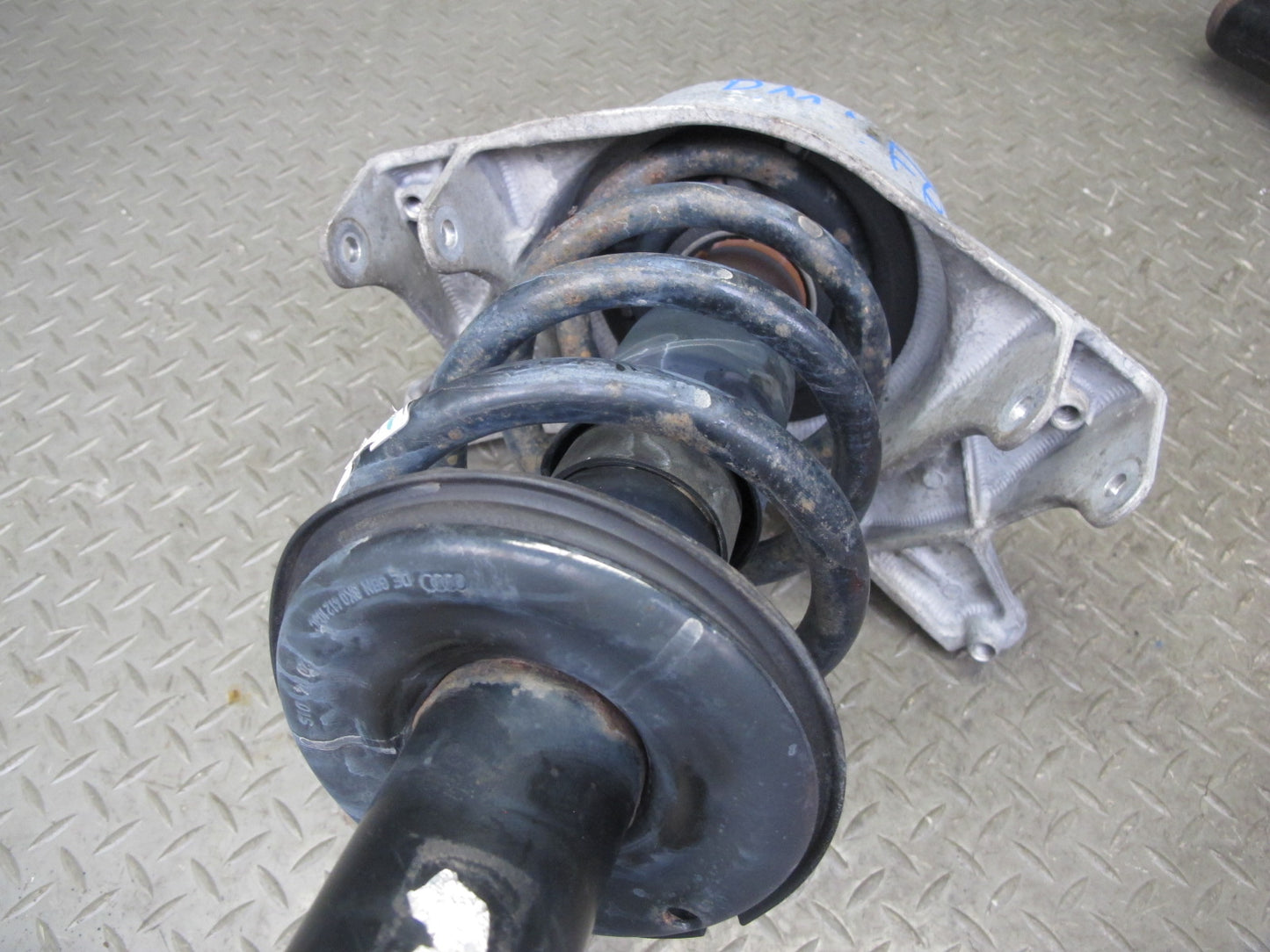 2015-2018 Porsche Macan AWD Front Left & Right Strut Shock Absorber Set of 2