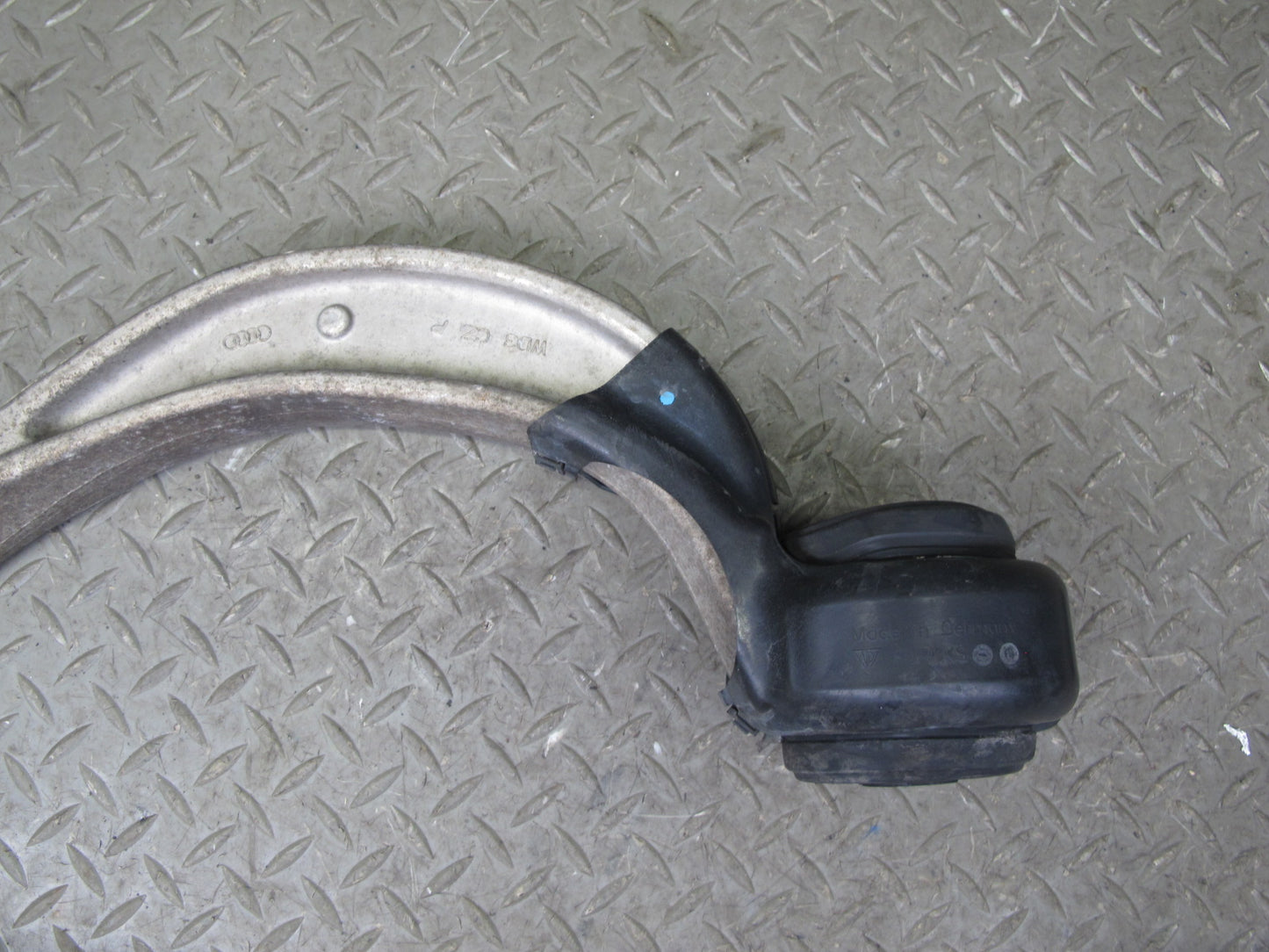 2015-2018 Porsche Macan Front Right Lower Control Arm Fork Set of 2